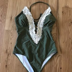 Cupshe vintage lace one-piece